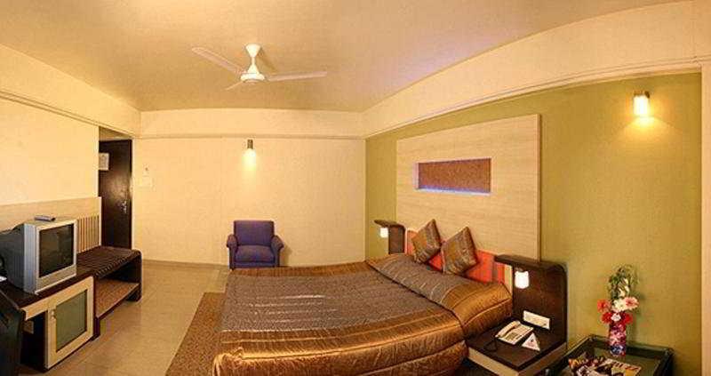 Treebo Archana Residency Hotel Thane Bagian luar foto