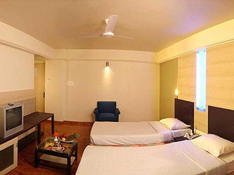 Treebo Archana Residency Hotel Thane Bagian luar foto